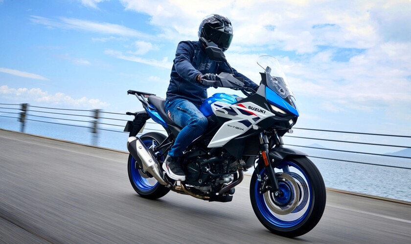 Bemutató: Suzuki SV-7GX - Újabb ellenfél a crossovereknek!